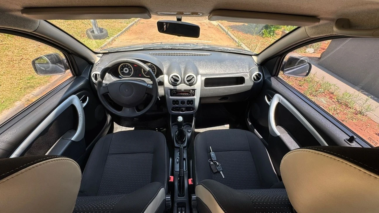 RENAULT SANDERO