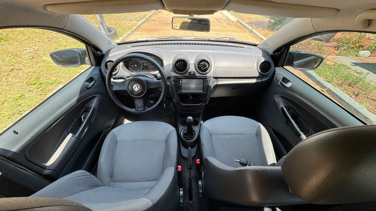 VOLKSWAGEN VOYAGE