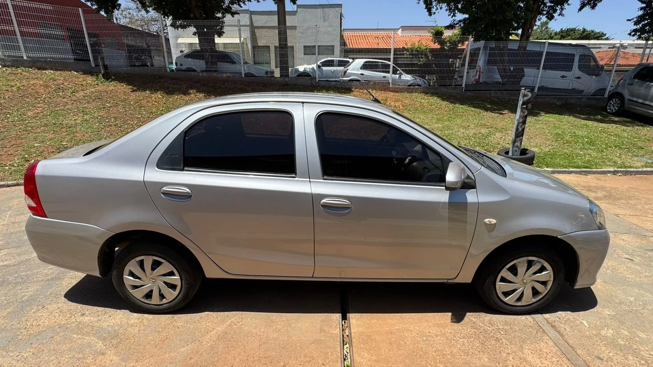 TOYOTA ETIOS