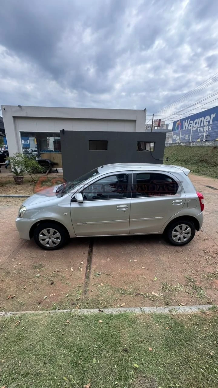 TOYOTA ETIOS