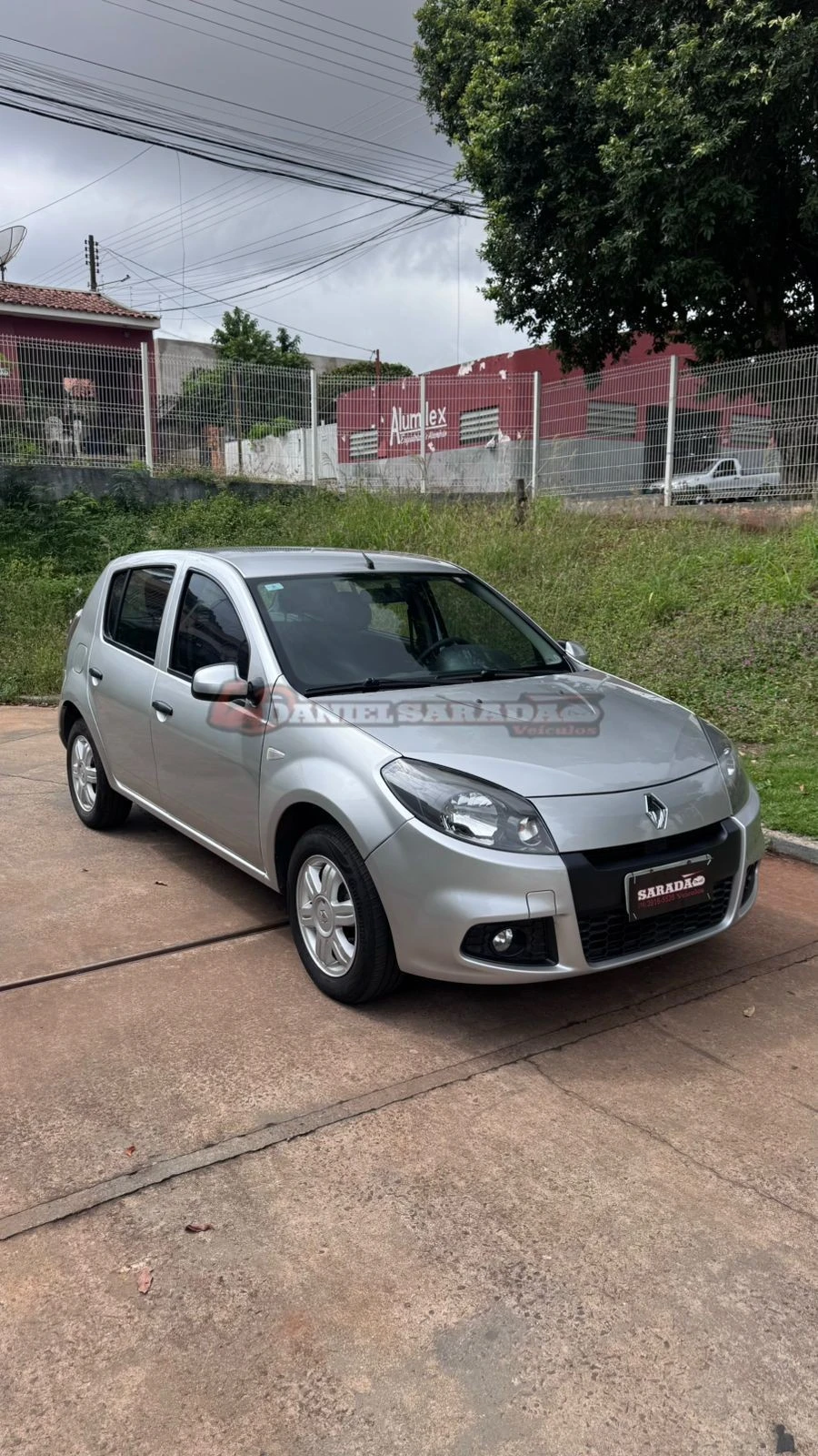 RENAULT SANDERO