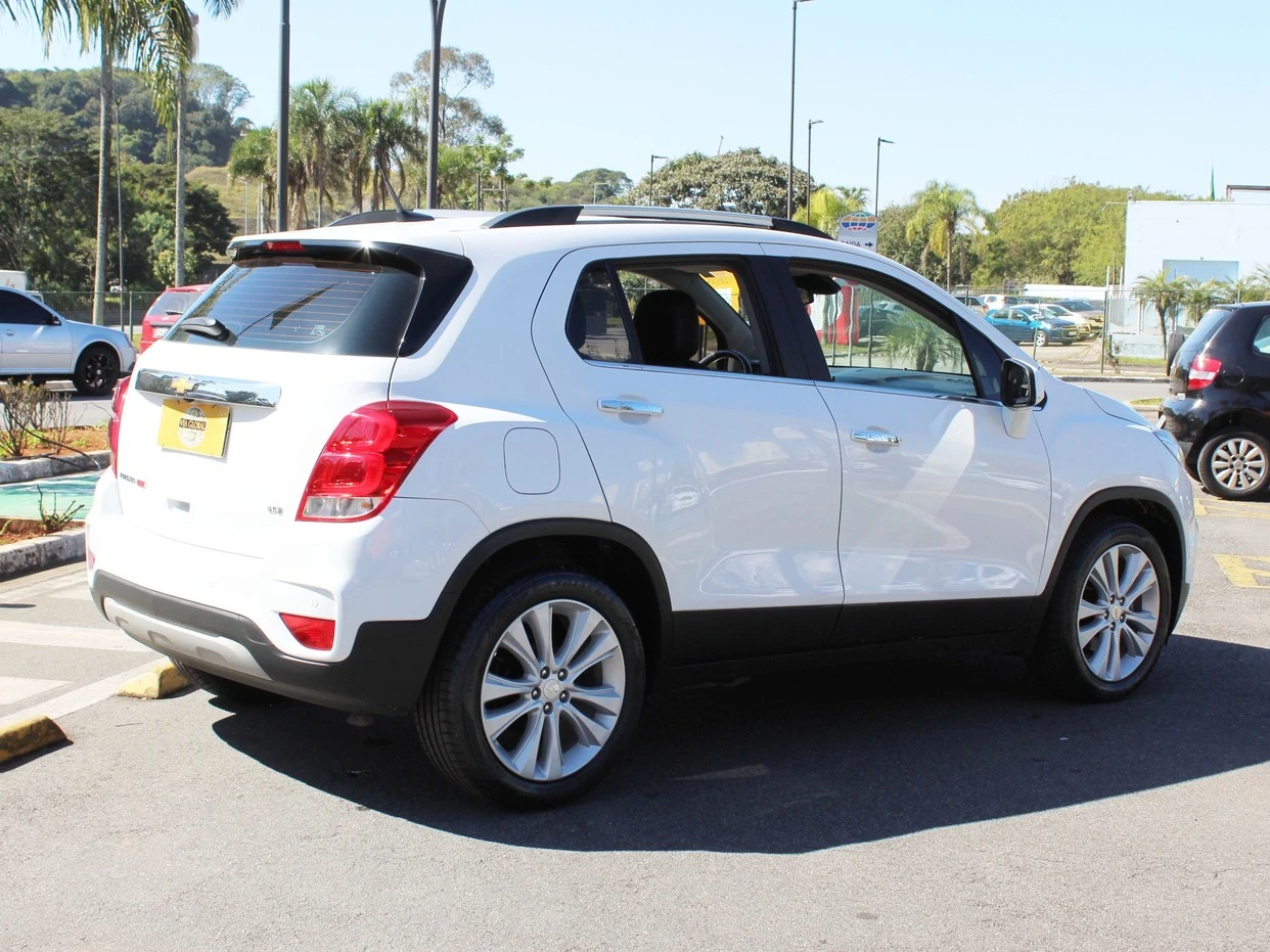 CHEVROLET TRACKER