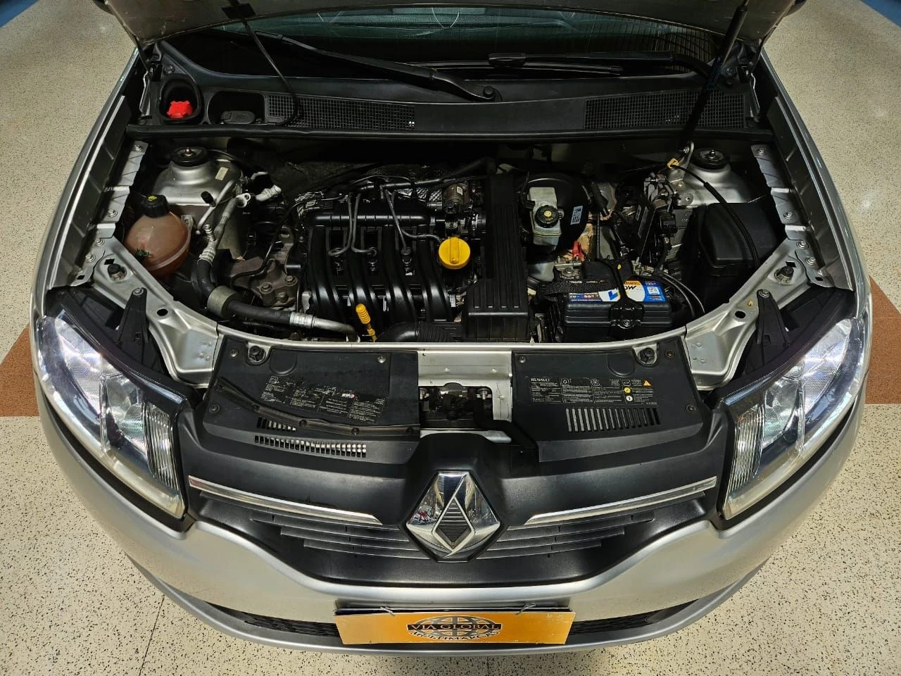 RENAULT SANDERO