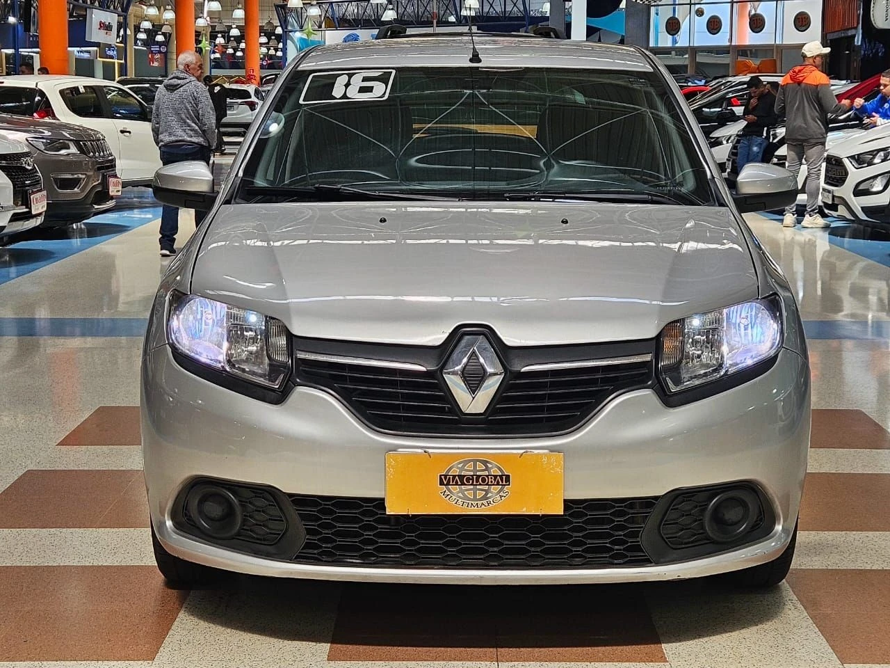 RENAULT SANDERO
