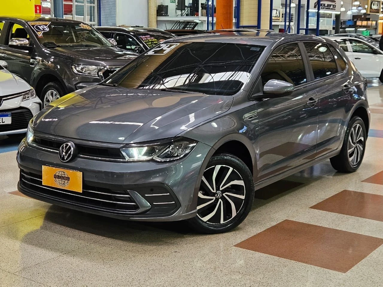 VOLKSWAGEN POLO