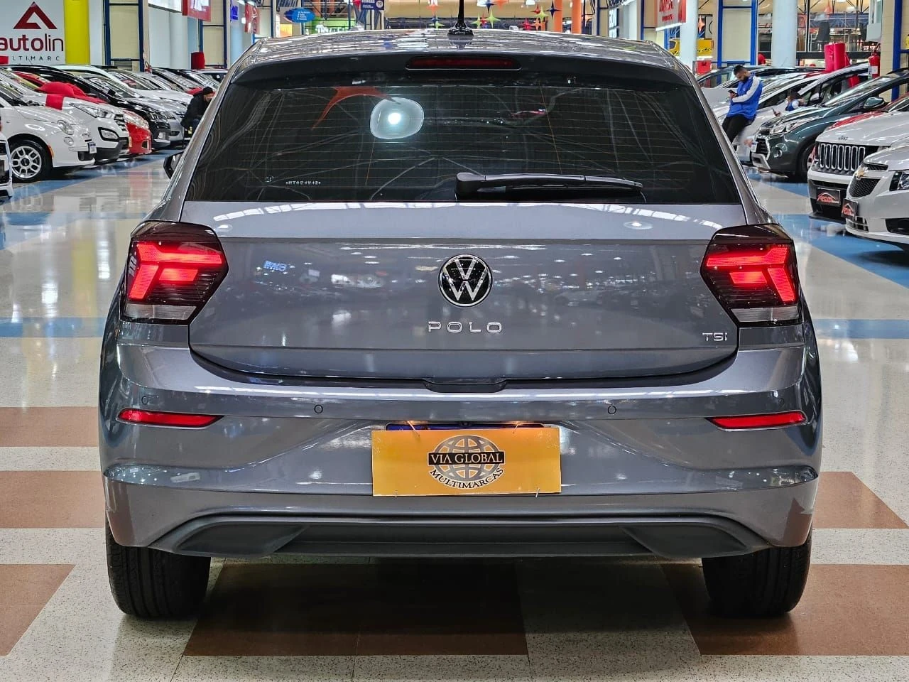 VOLKSWAGEN POLO