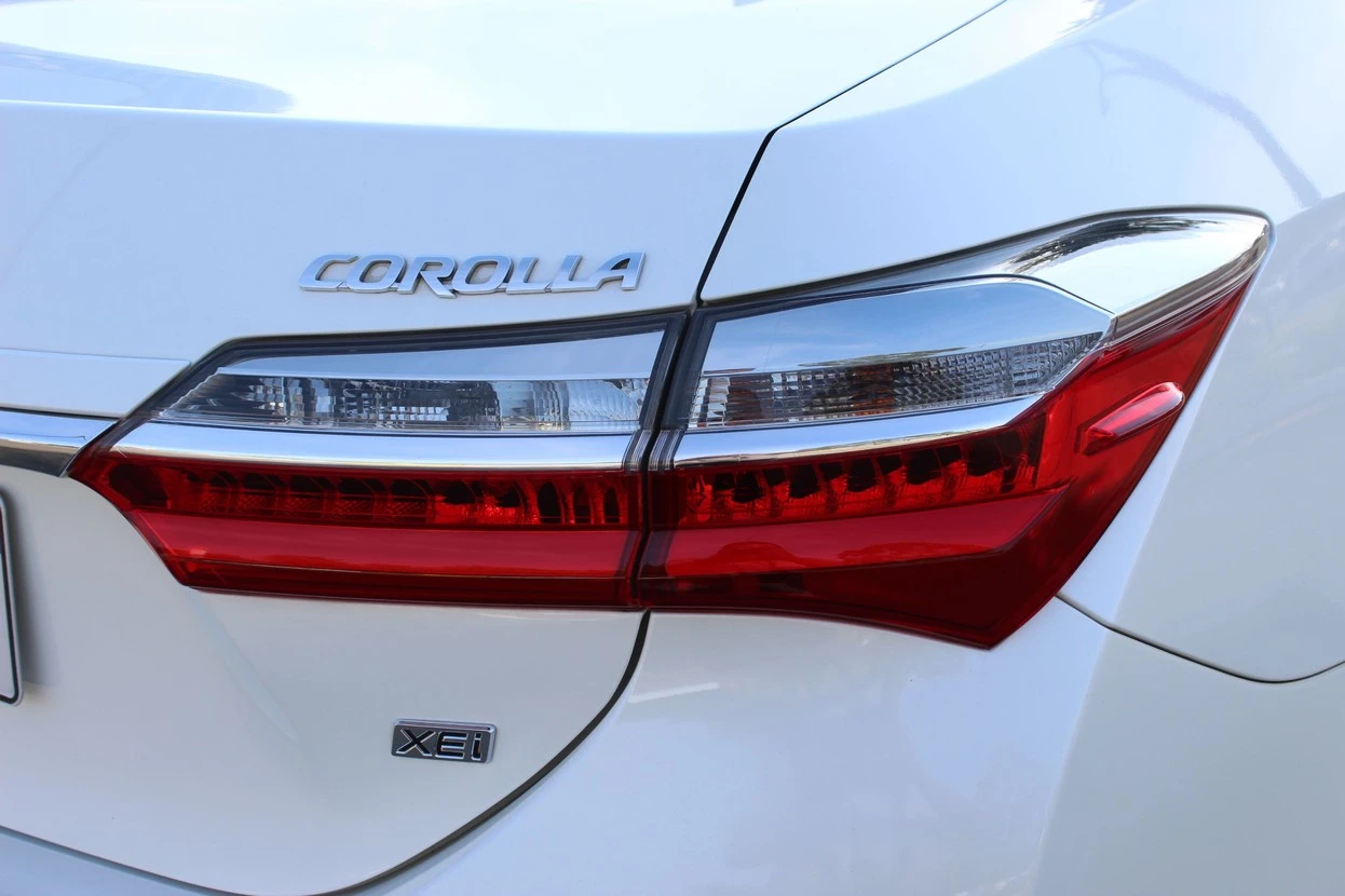 TOYOTA COROLLA