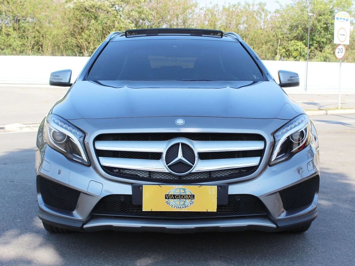 MERCEDES-BENZ GLA 250