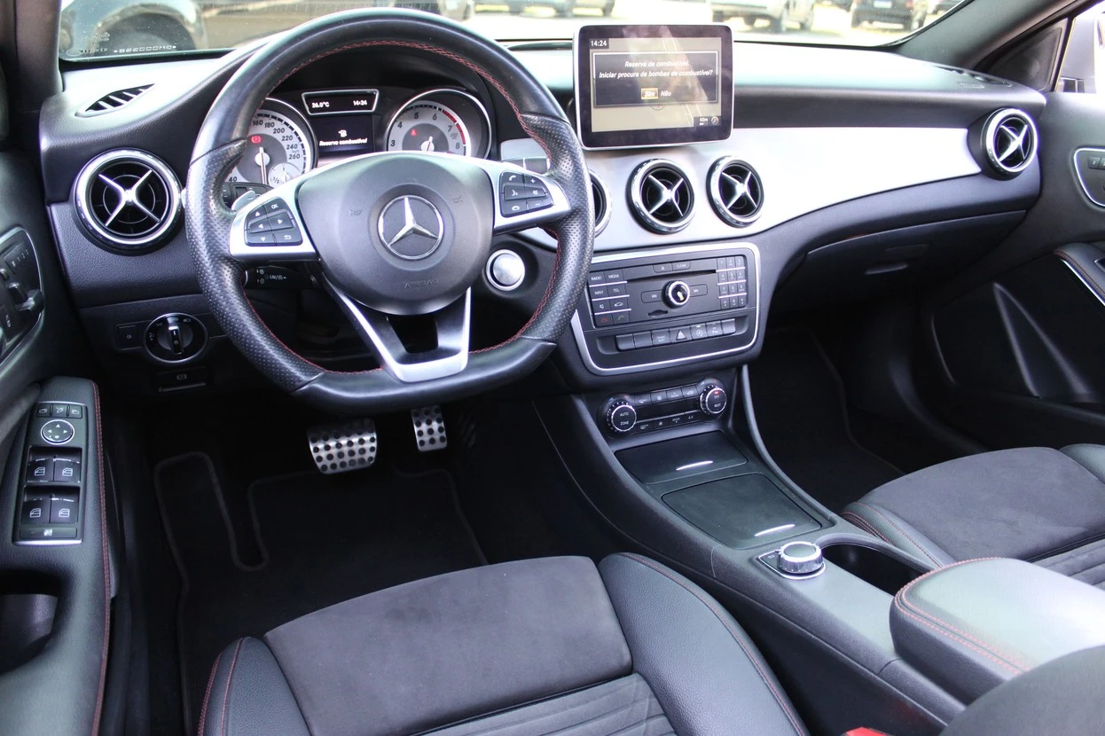 MERCEDES-BENZ GLA 250