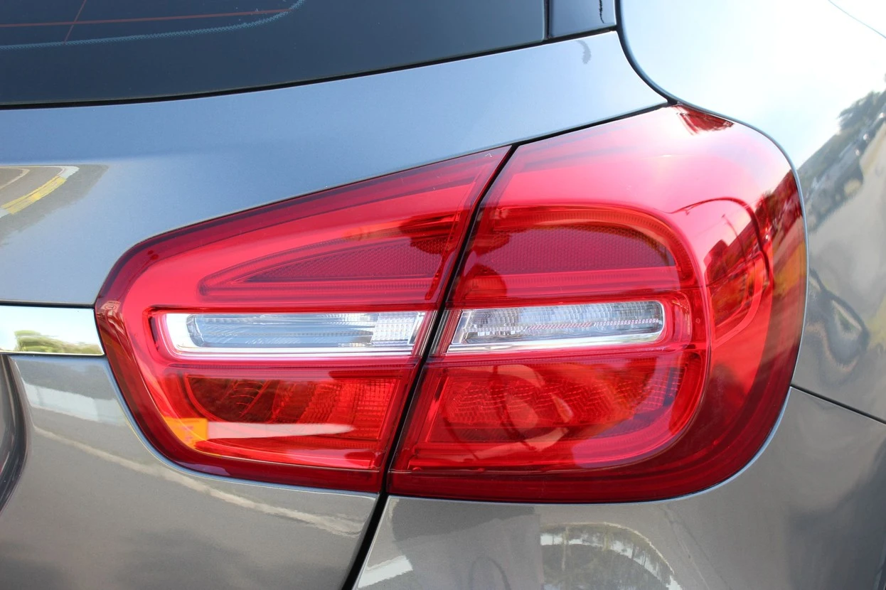 MERCEDES-BENZ GLA 250