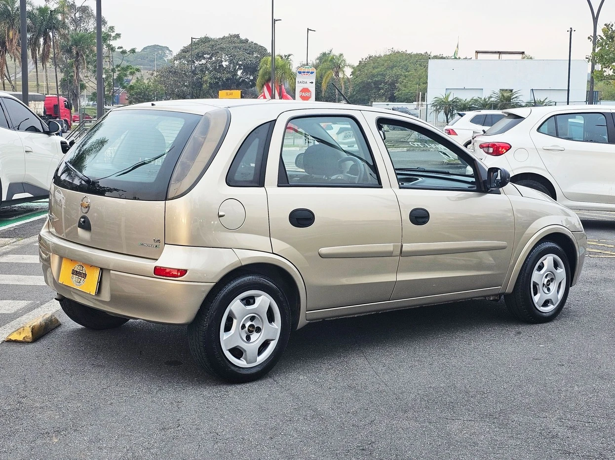 CHEVROLET CORSA