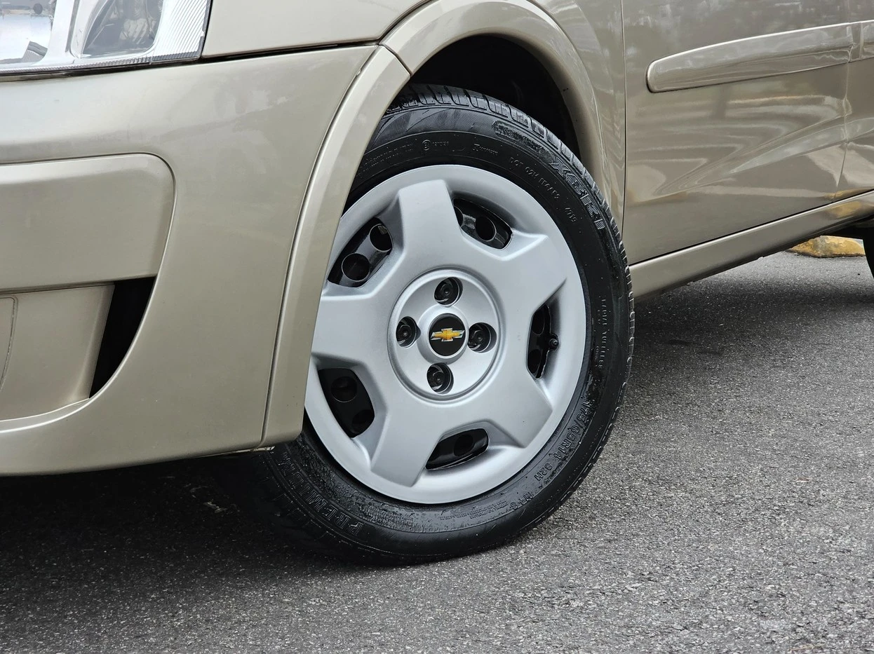 CHEVROLET CORSA