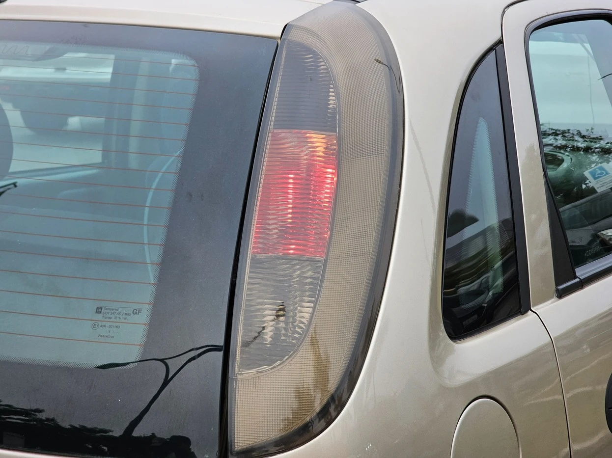 CHEVROLET CORSA