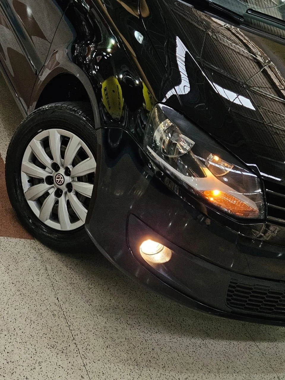 VOLKSWAGEN FOX