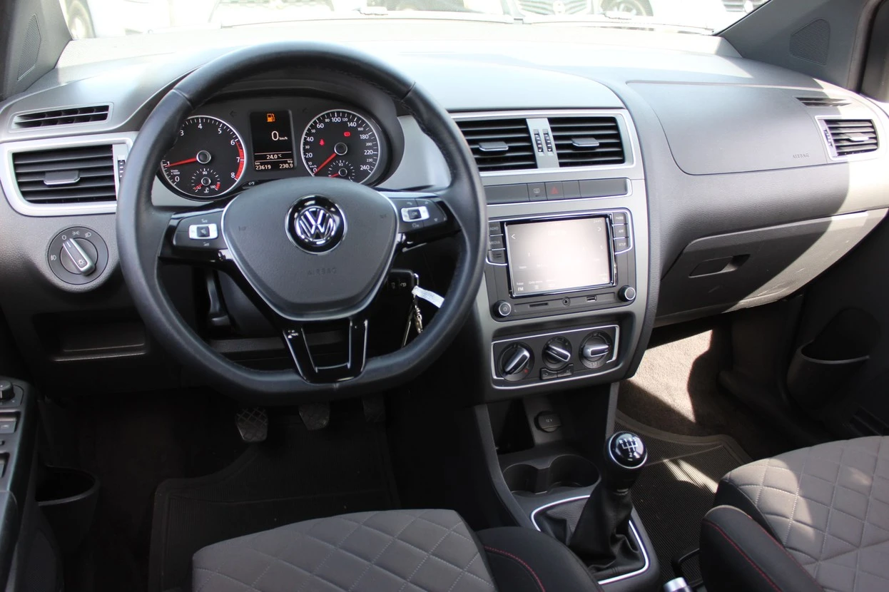 VOLKSWAGEN FOX