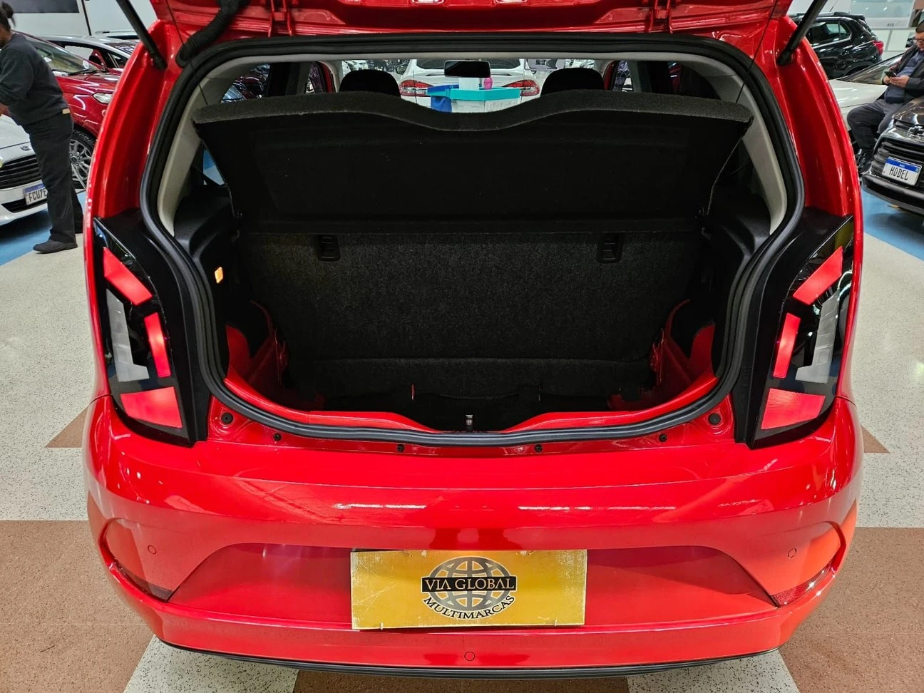 VOLKSWAGEN UP