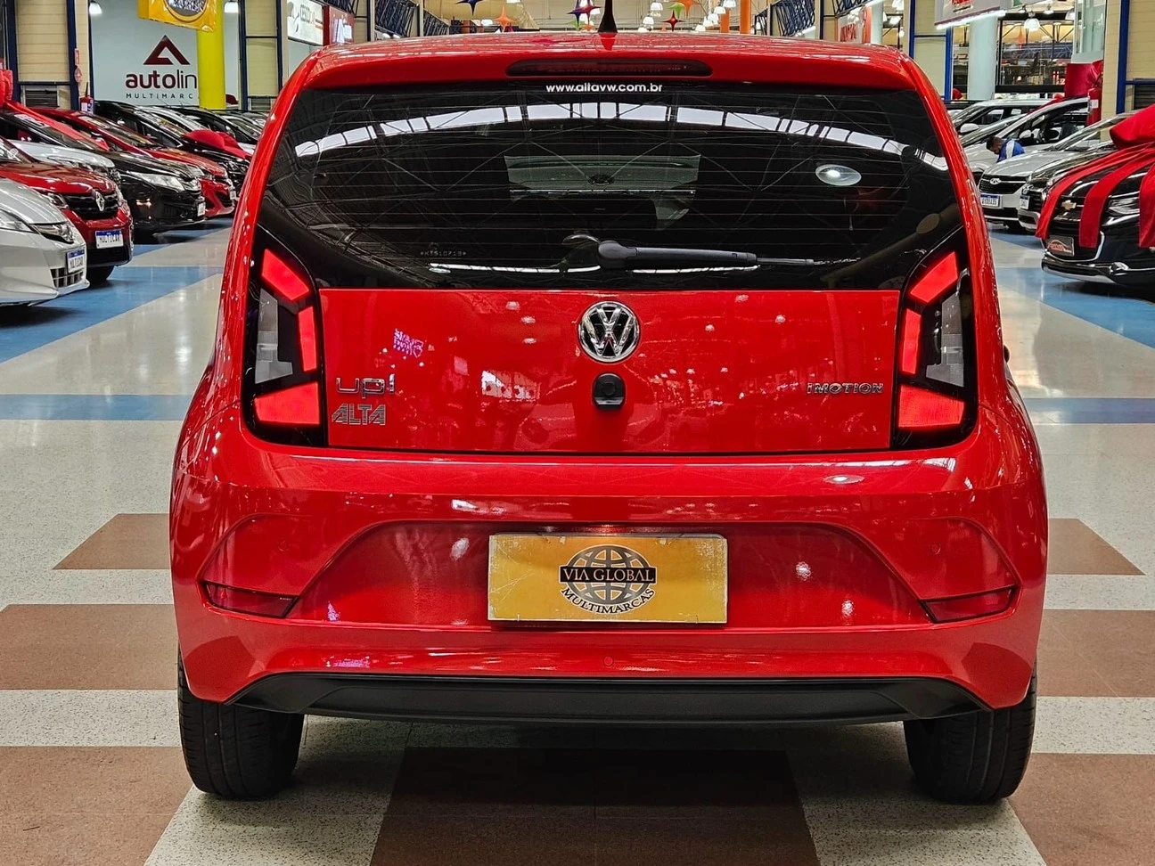 VOLKSWAGEN UP