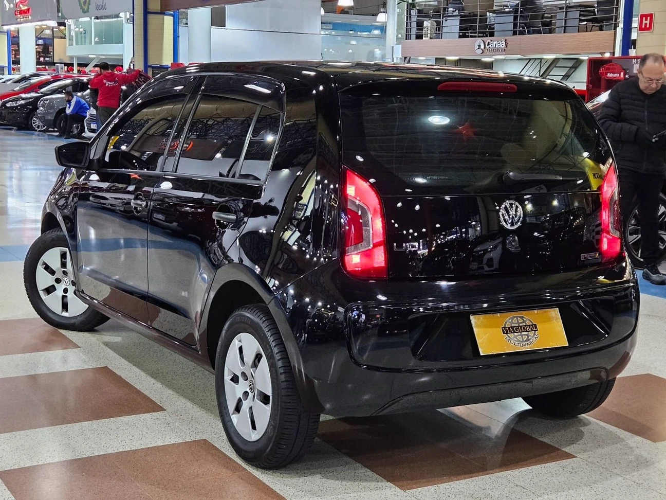 VOLKSWAGEN UP