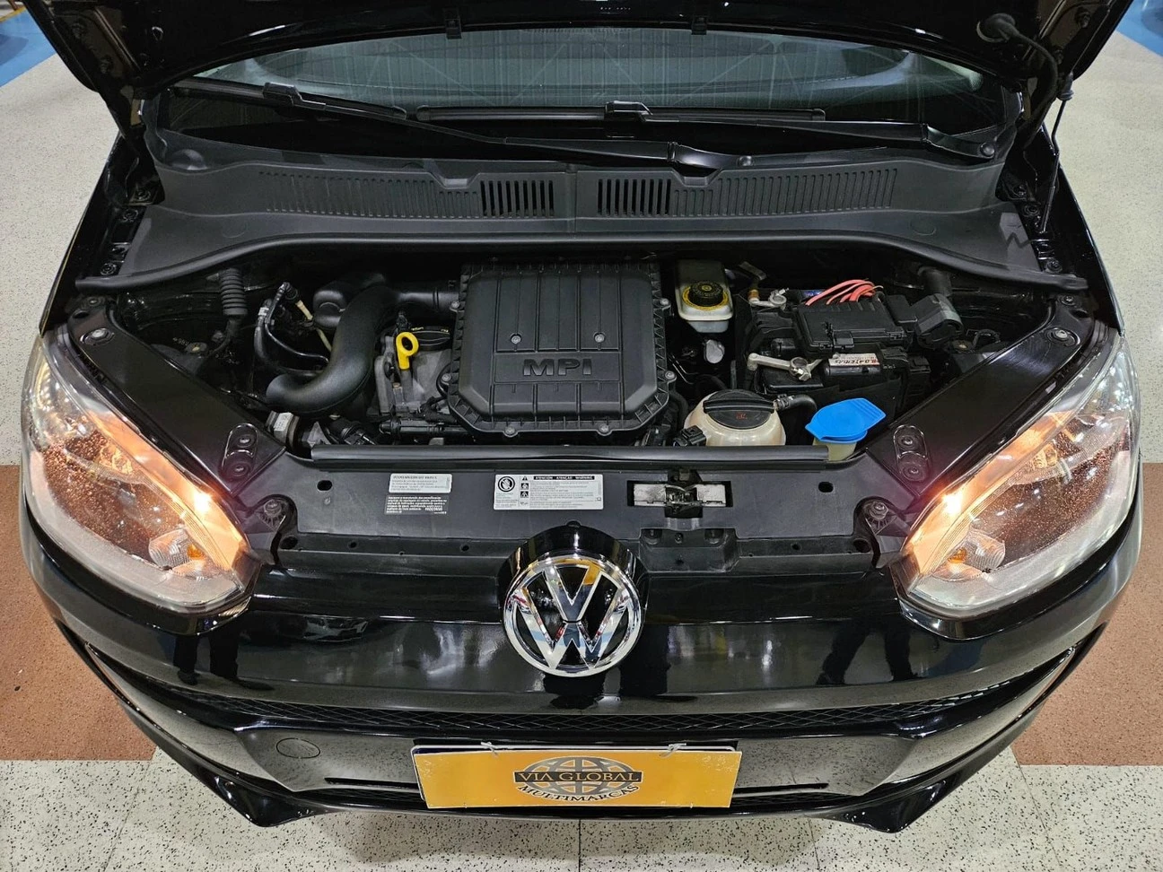 VOLKSWAGEN UP
