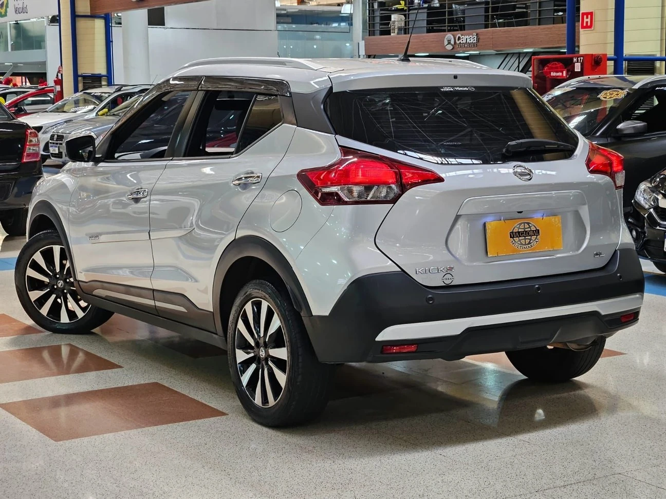 NISSAN KICKS