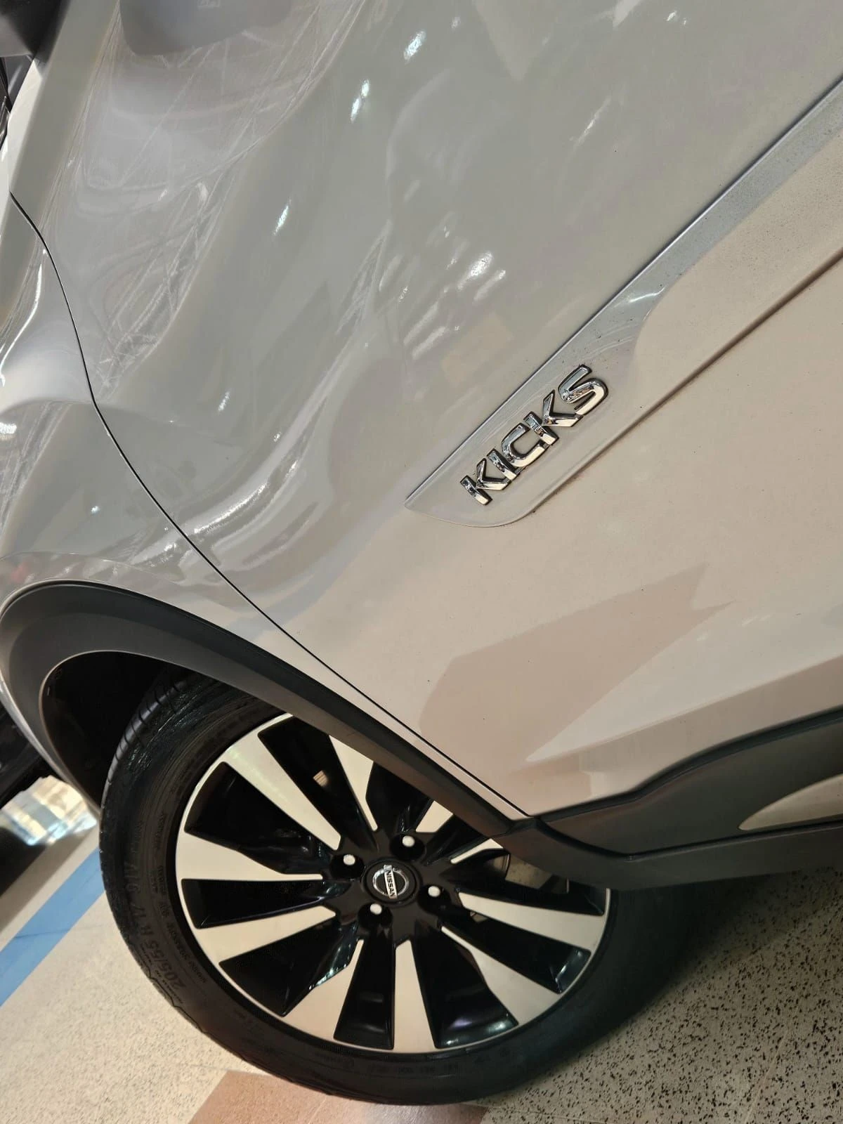NISSAN KICKS