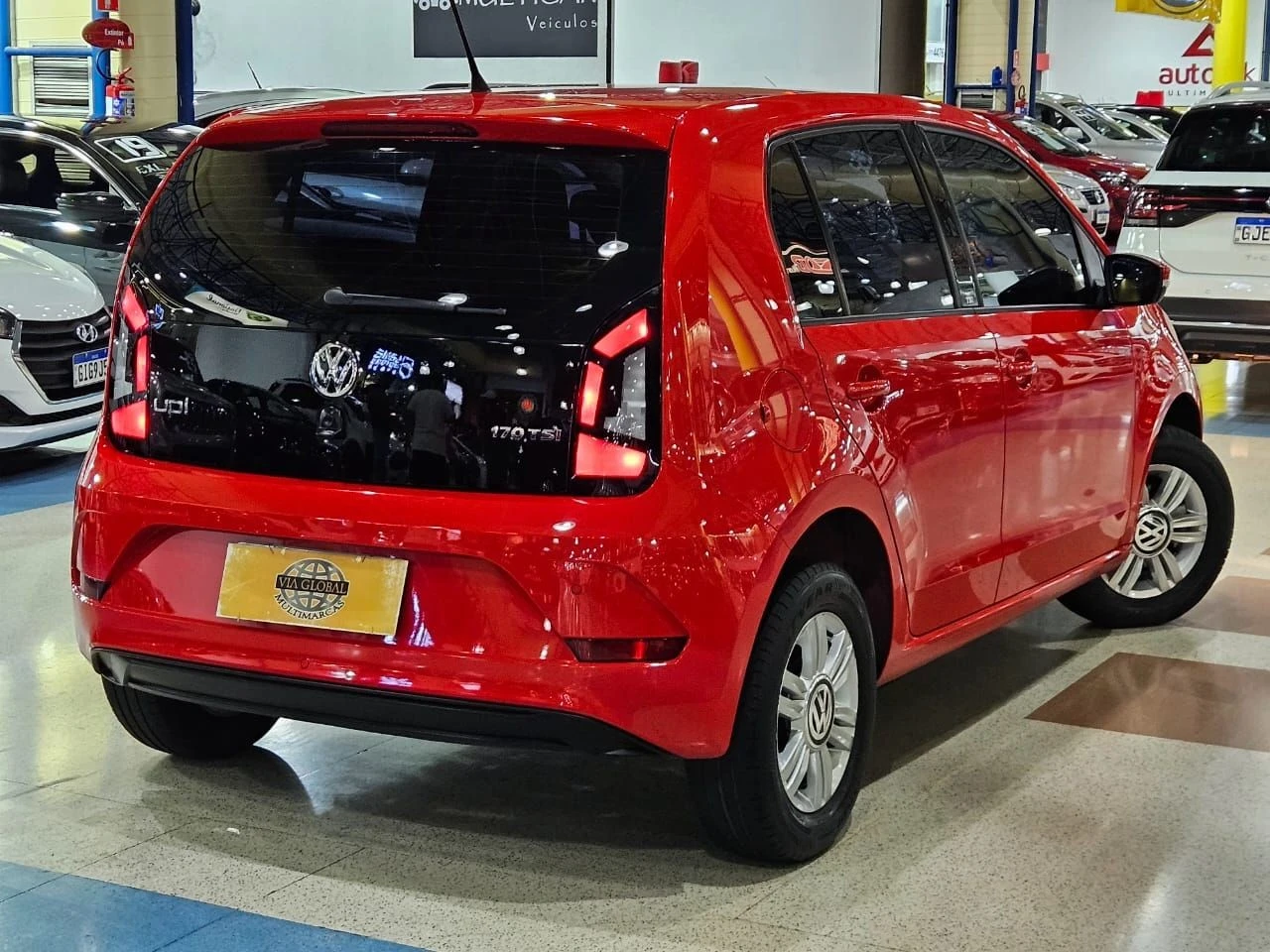 VOLKSWAGEN UP