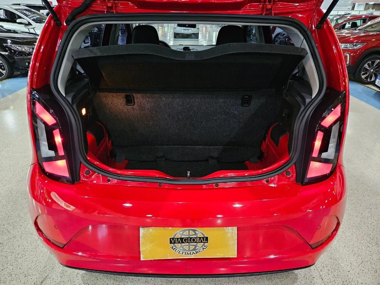 VOLKSWAGEN UP