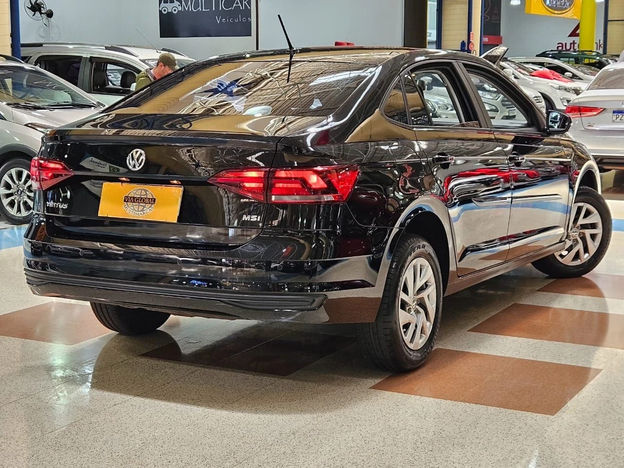VOLKSWAGEN VIRTUS