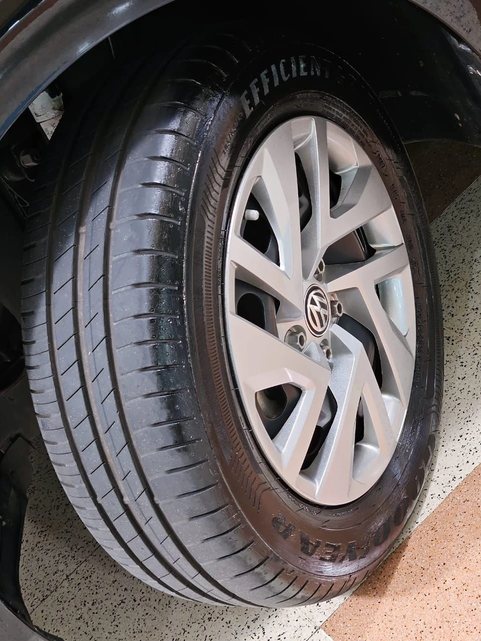 VOLKSWAGEN VIRTUS