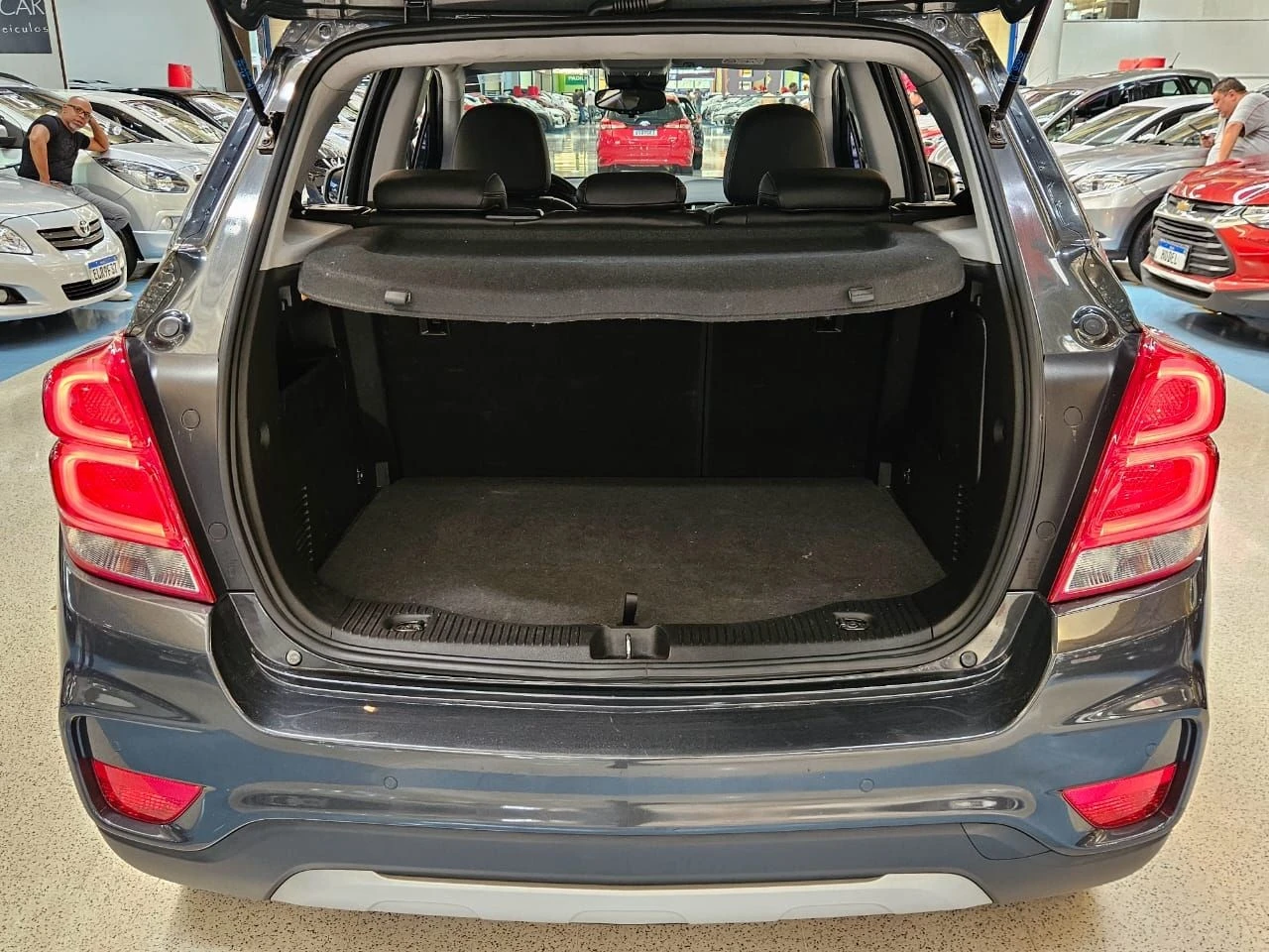 CHEVROLET TRACKER