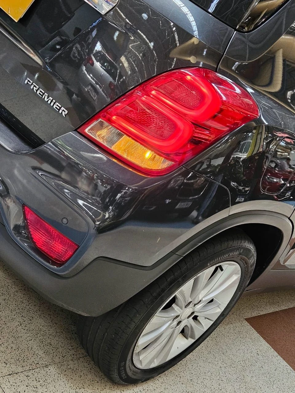 CHEVROLET TRACKER