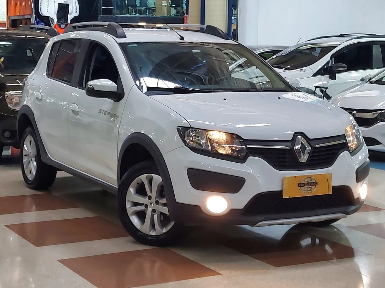 RENAULT SANDERO