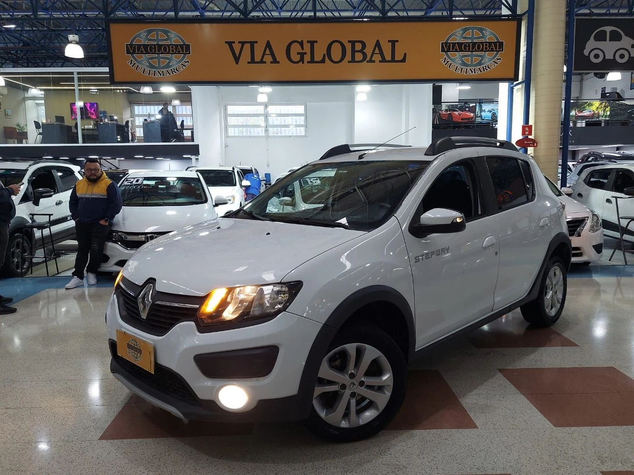 RENAULT SANDERO