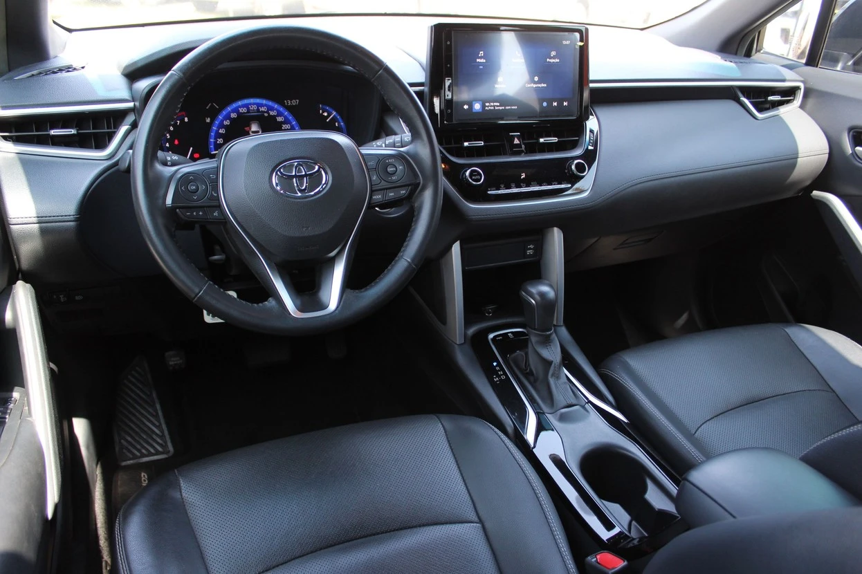 TOYOTA COROLLA CROSS
