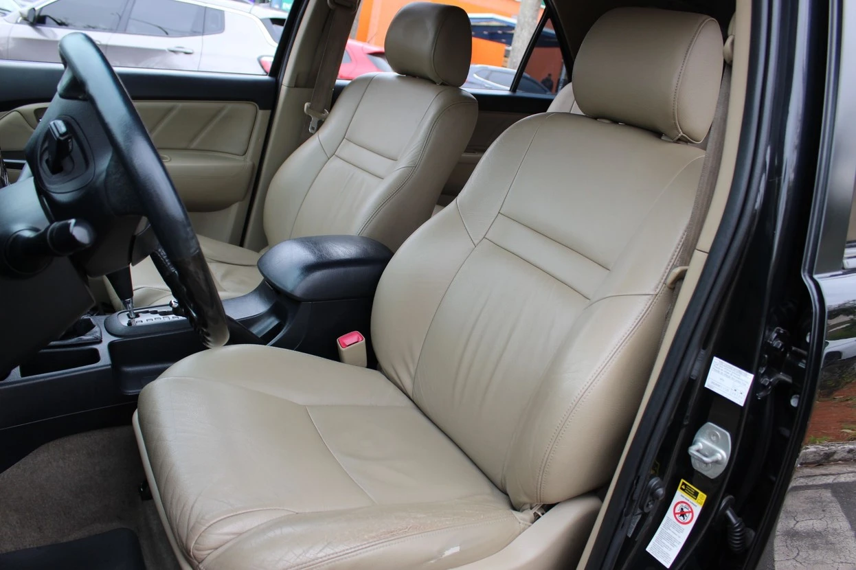 TOYOTA HILUX SW4