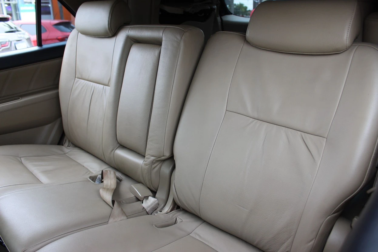 TOYOTA HILUX SW4