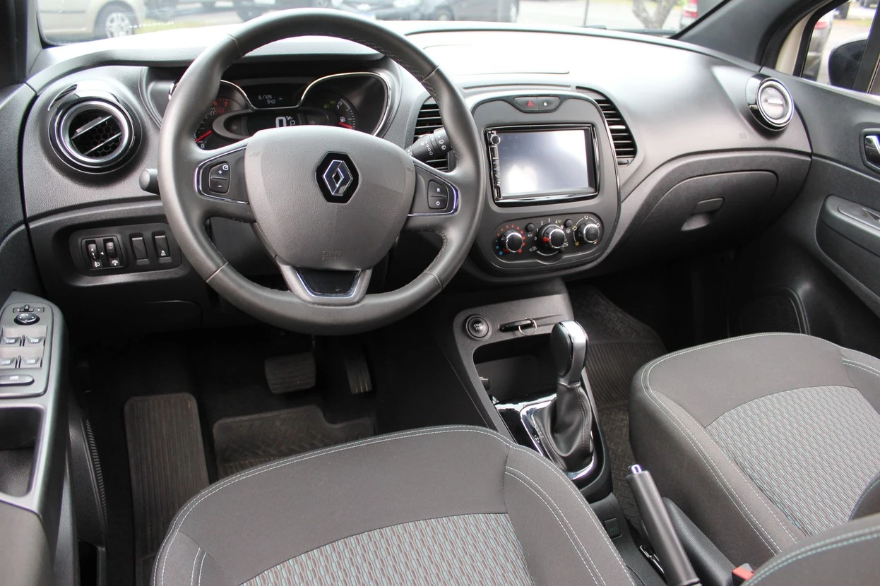 RENAULT CAPTUR