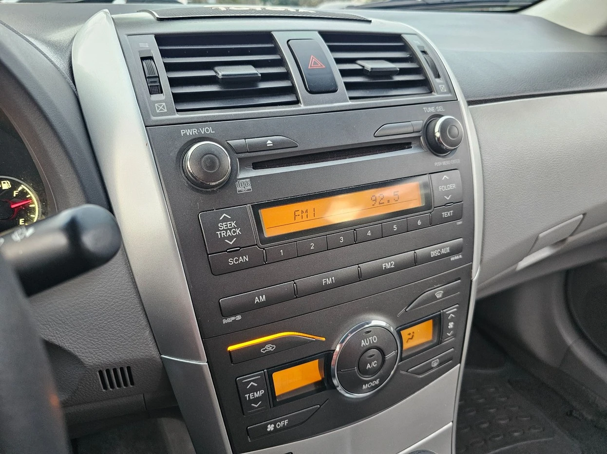 TOYOTA COROLLA