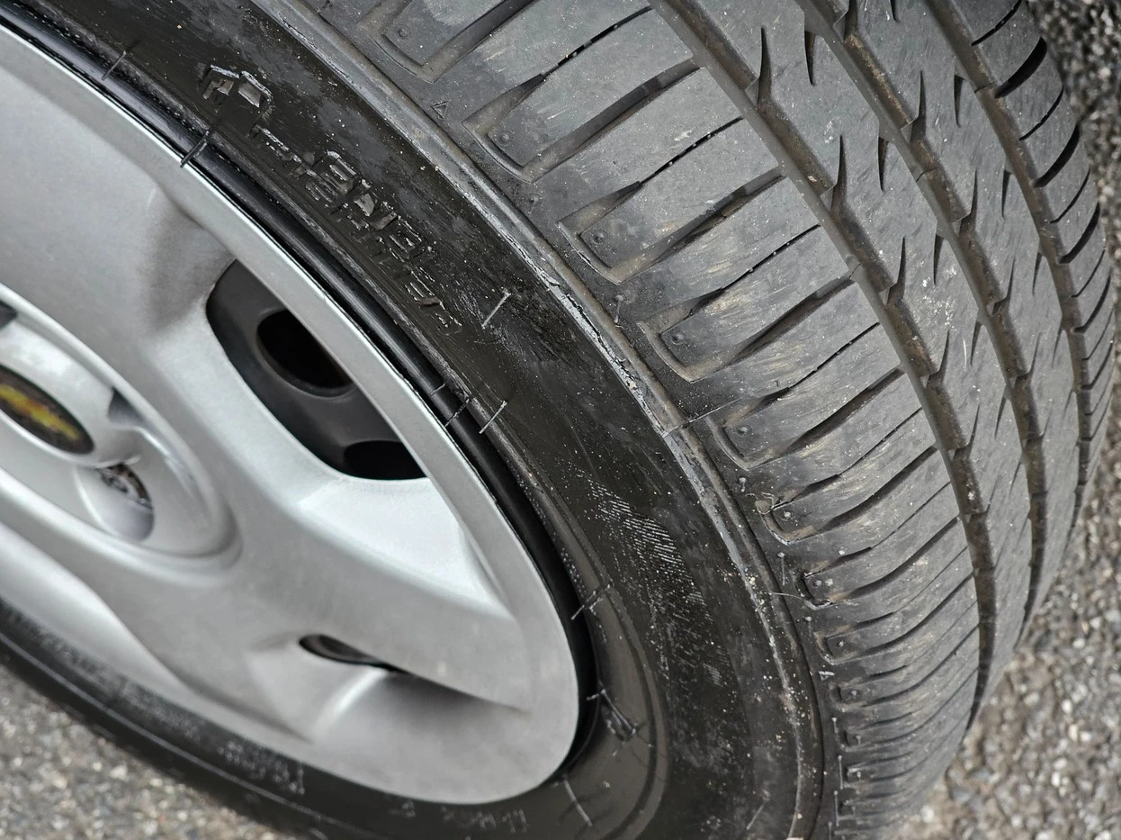 CHEVROLET CORSA