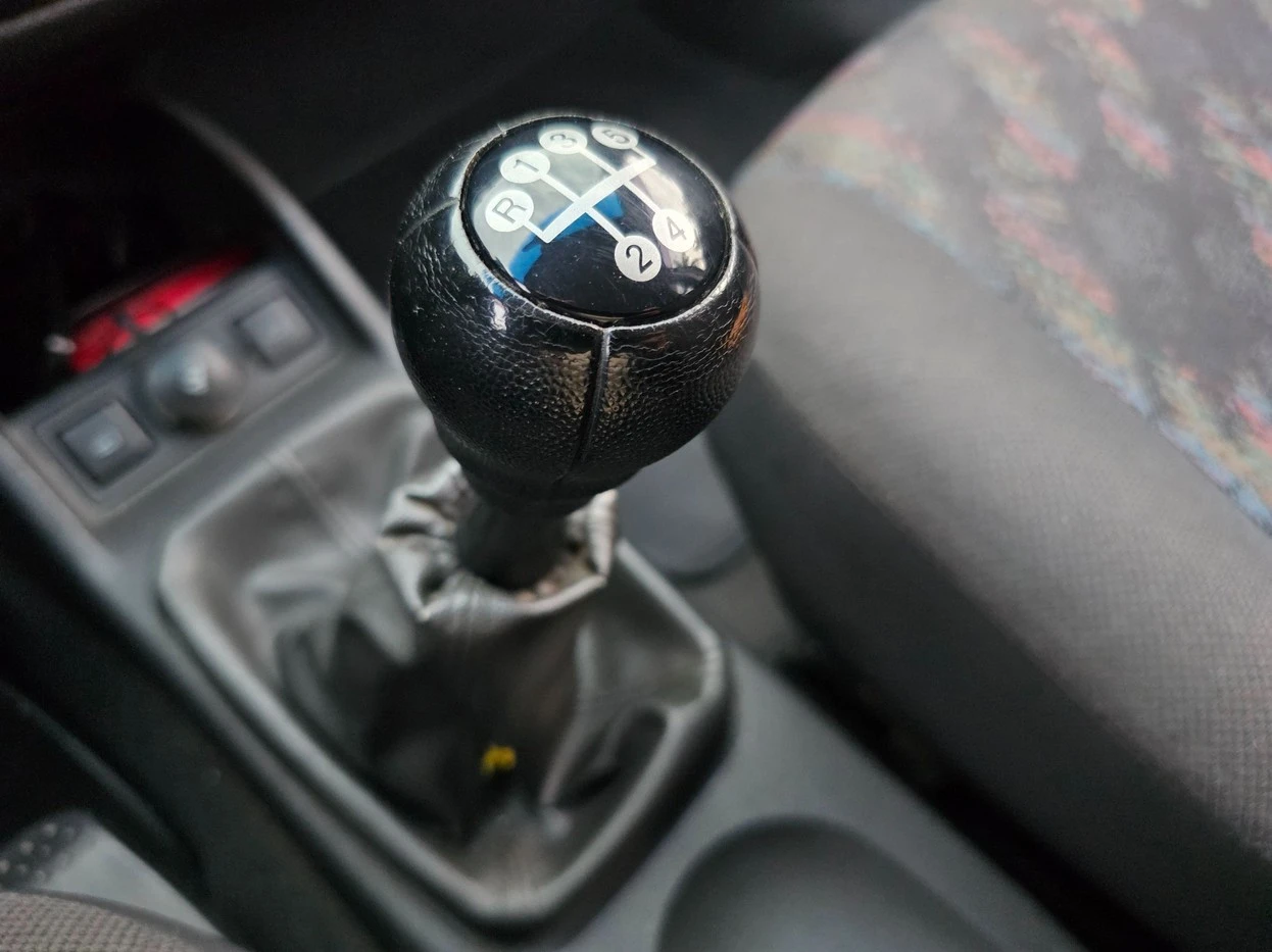CHEVROLET CORSA