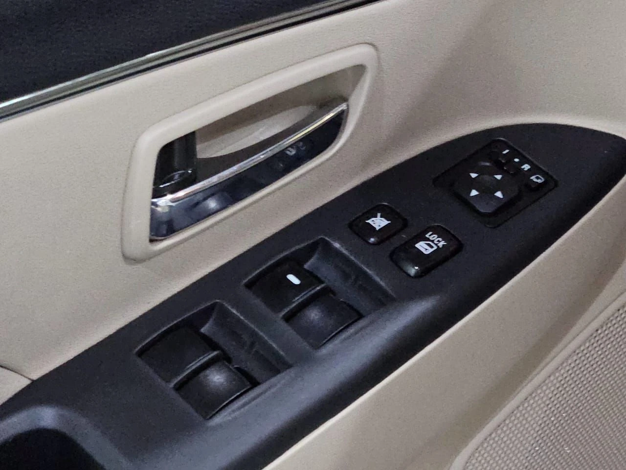 MITSUBISHI OUTLANDER SPORT