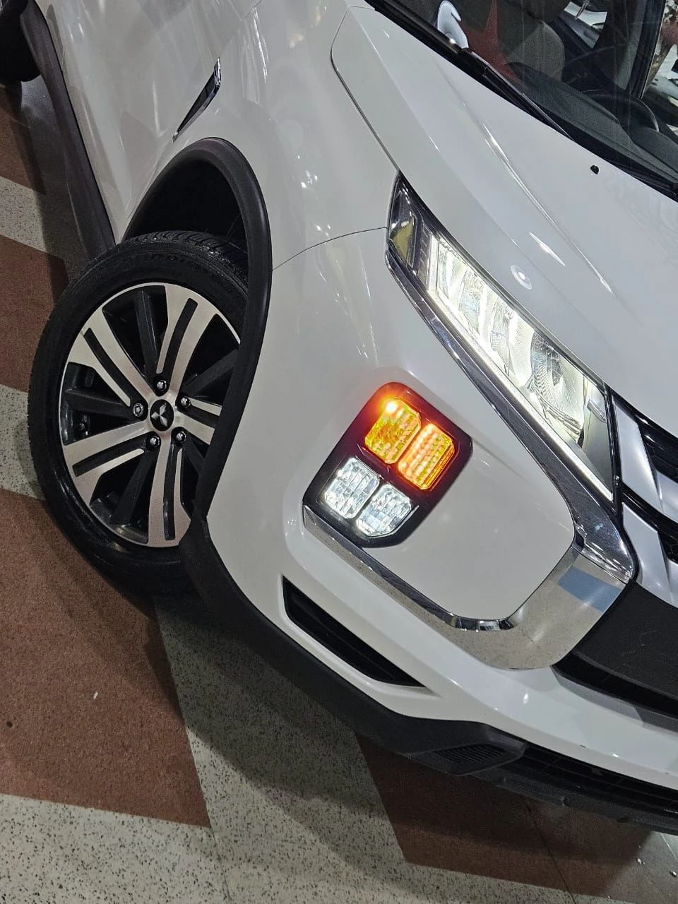 MITSUBISHI OUTLANDER SPORT