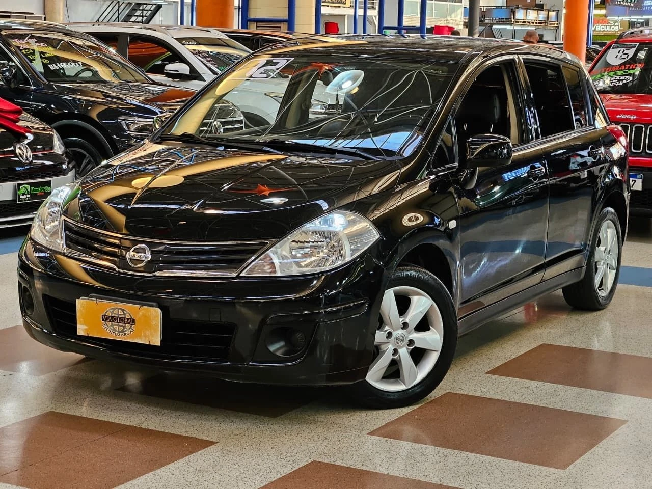 NISSAN TIIDA