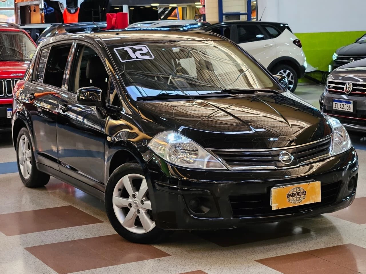 NISSAN TIIDA
