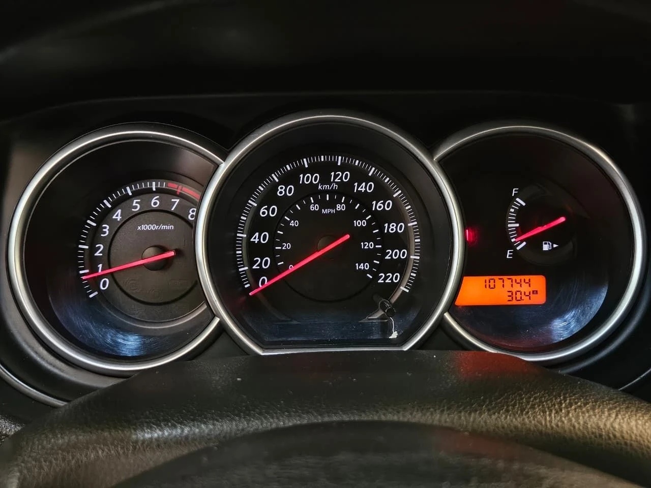 NISSAN TIIDA