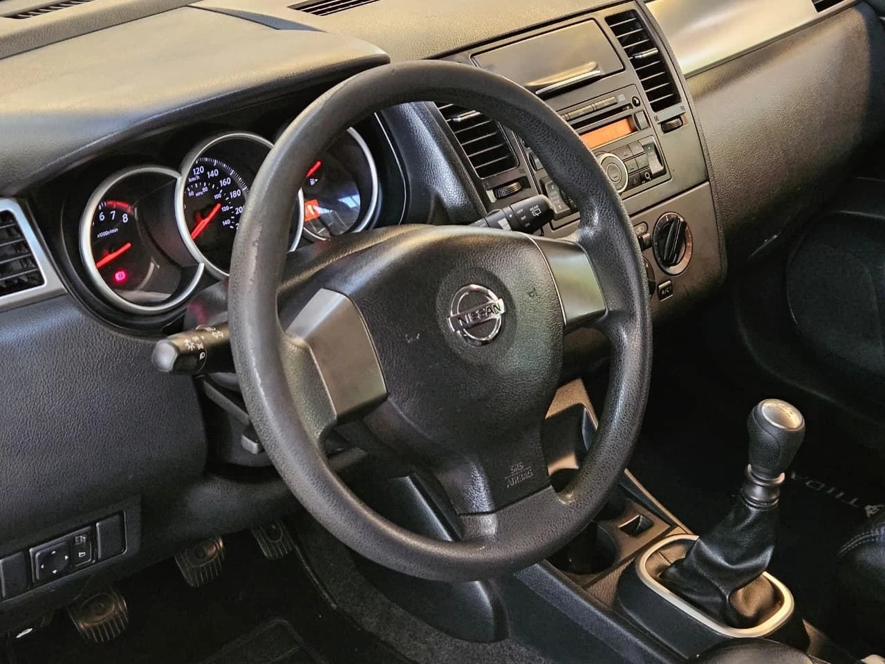 NISSAN TIIDA