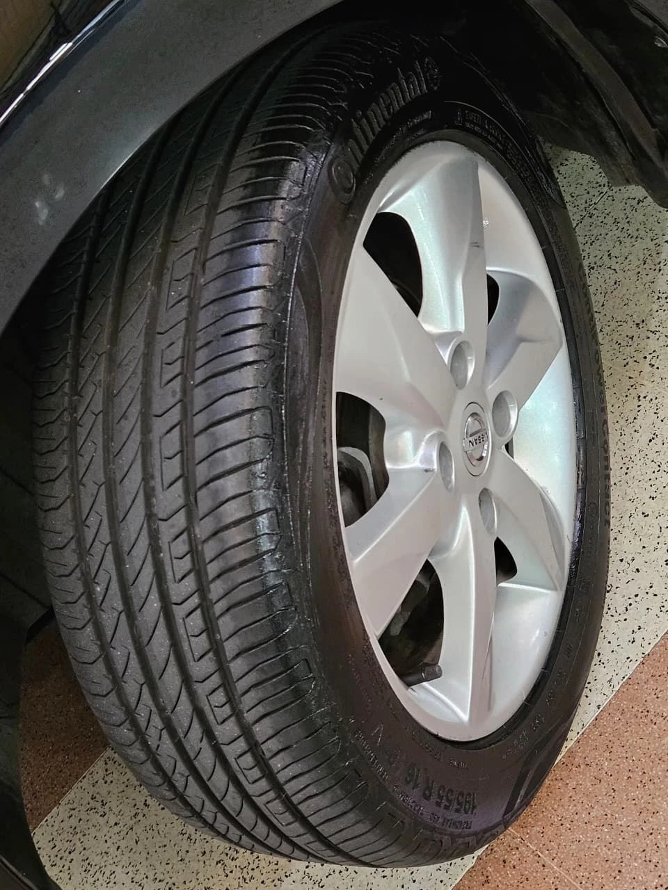 NISSAN TIIDA