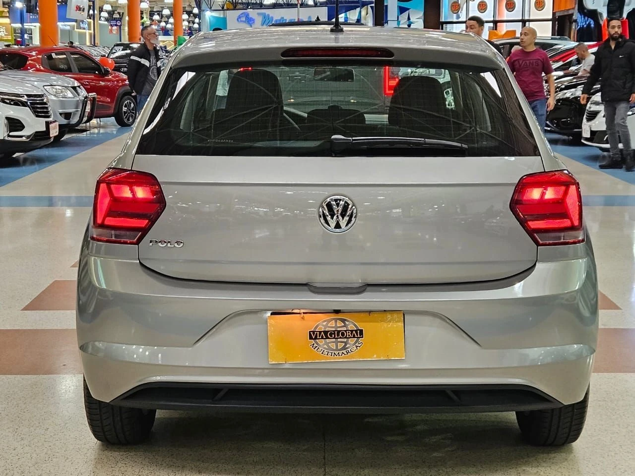 VOLKSWAGEN POLO