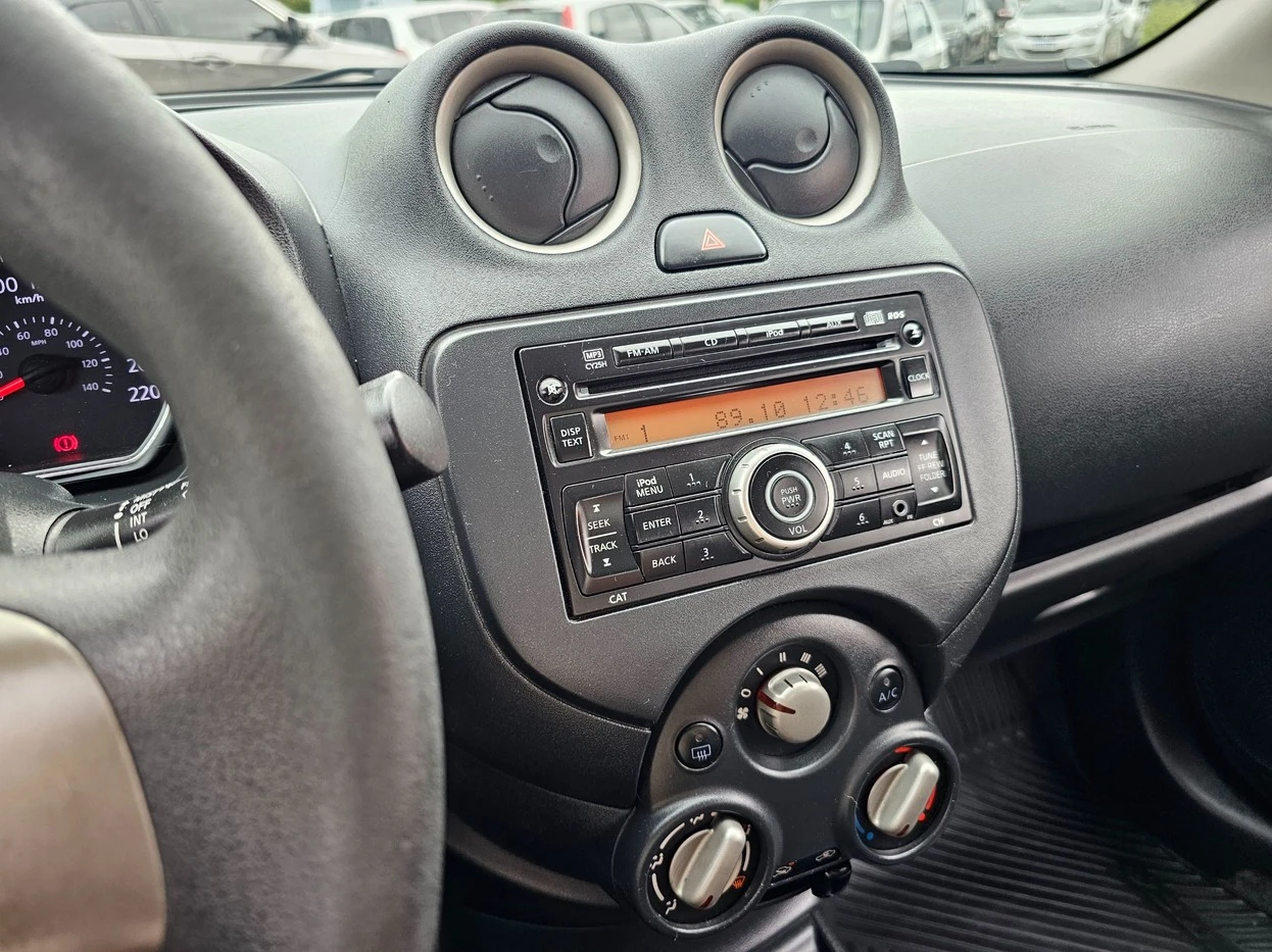 NISSAN VERSA