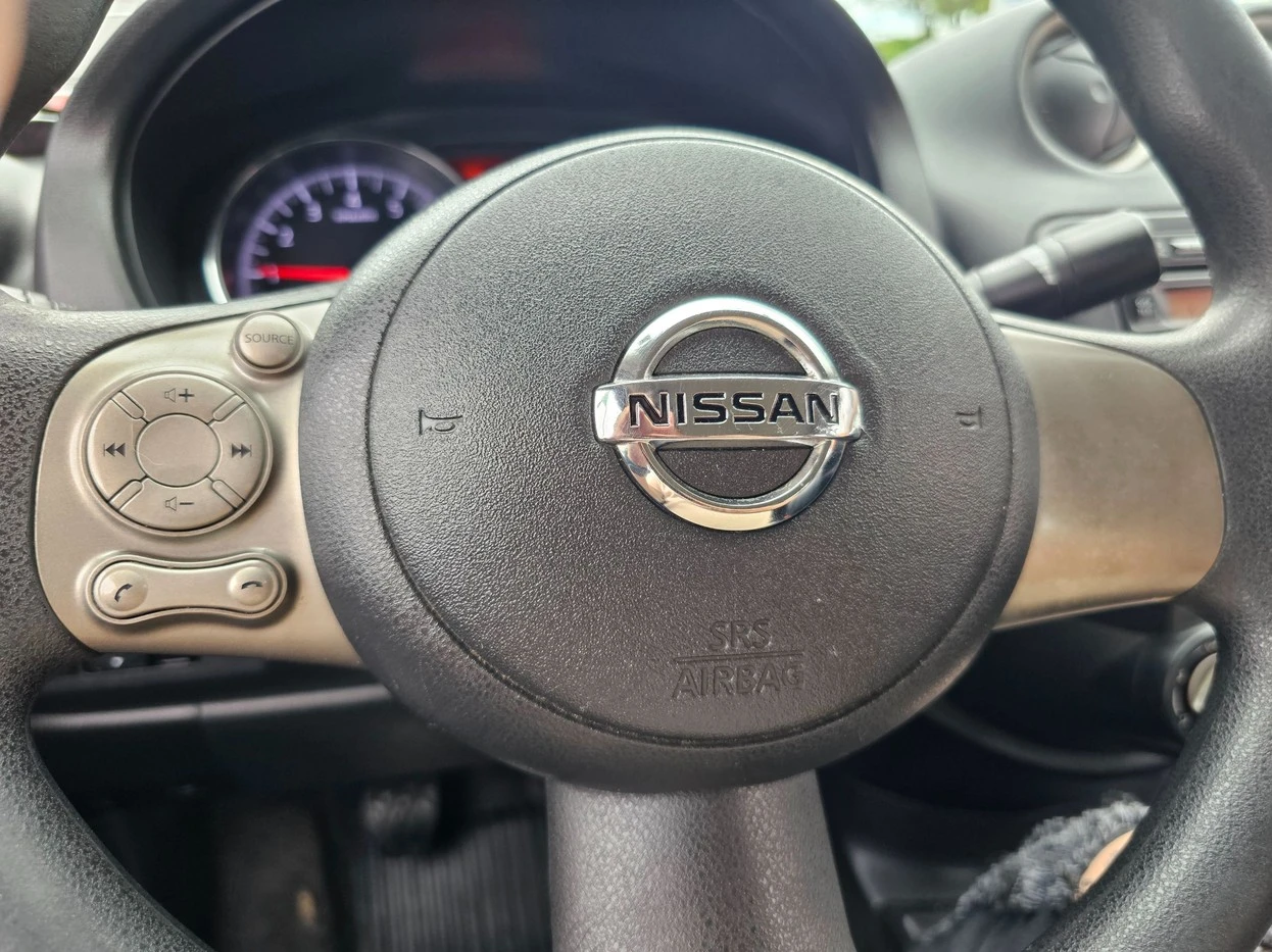 NISSAN VERSA